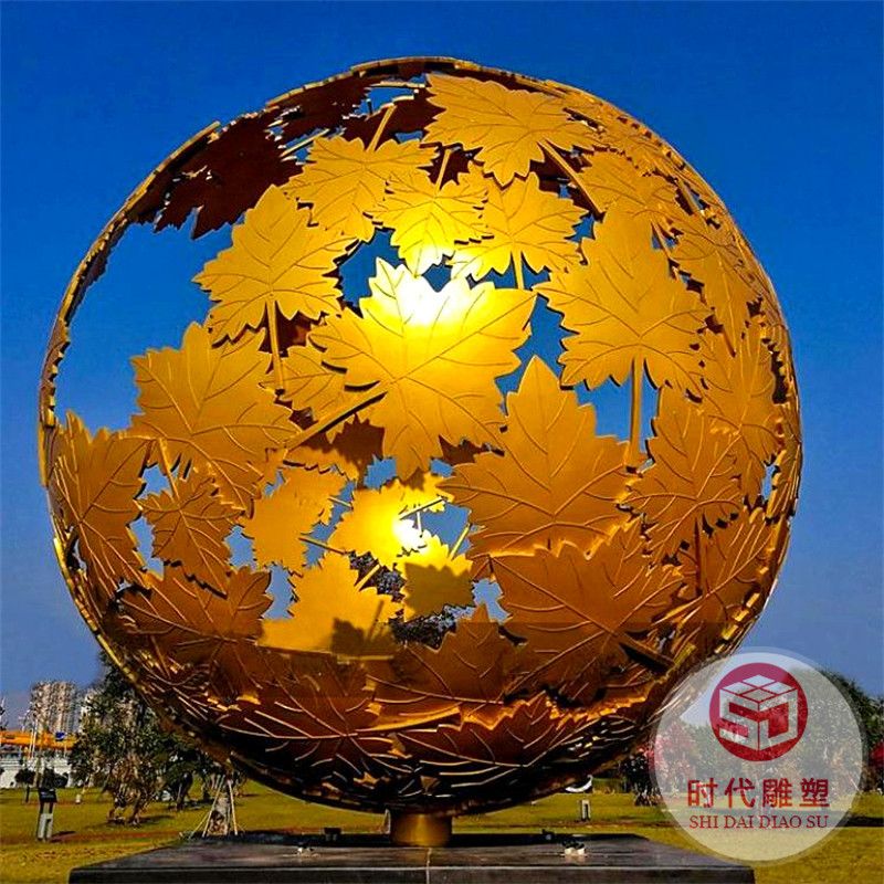 戶外校園不銹鋼雕塑定制發(fā)光月亮圓環(huán)鏤空球浪花園林景觀落地?cái)[件