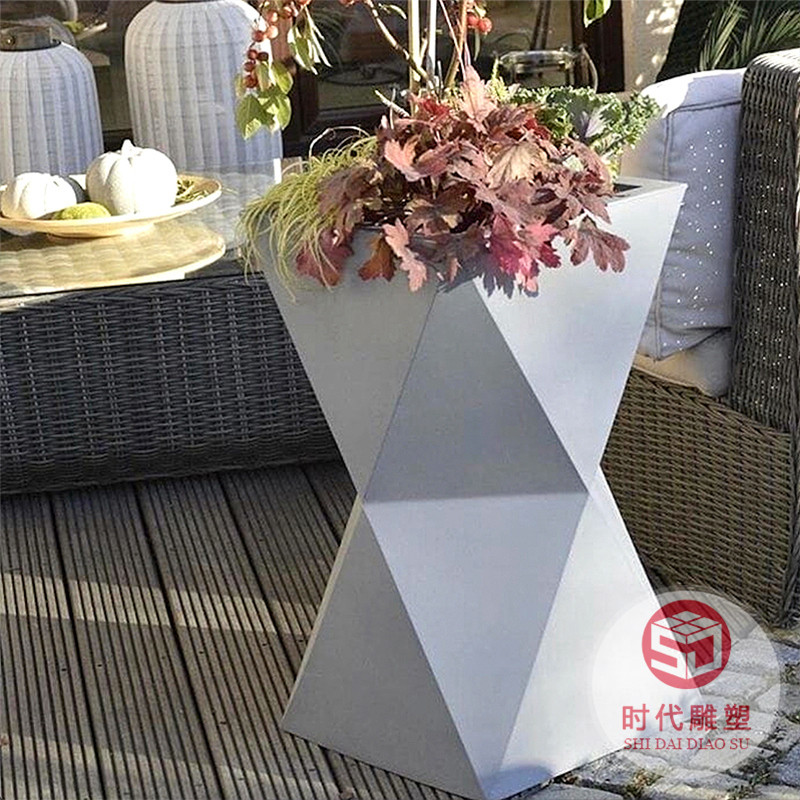 戶外商業(yè)街花器玻璃鋼廠家大花盆組合售樓部開業(yè)現(xiàn)代組合花缽花器