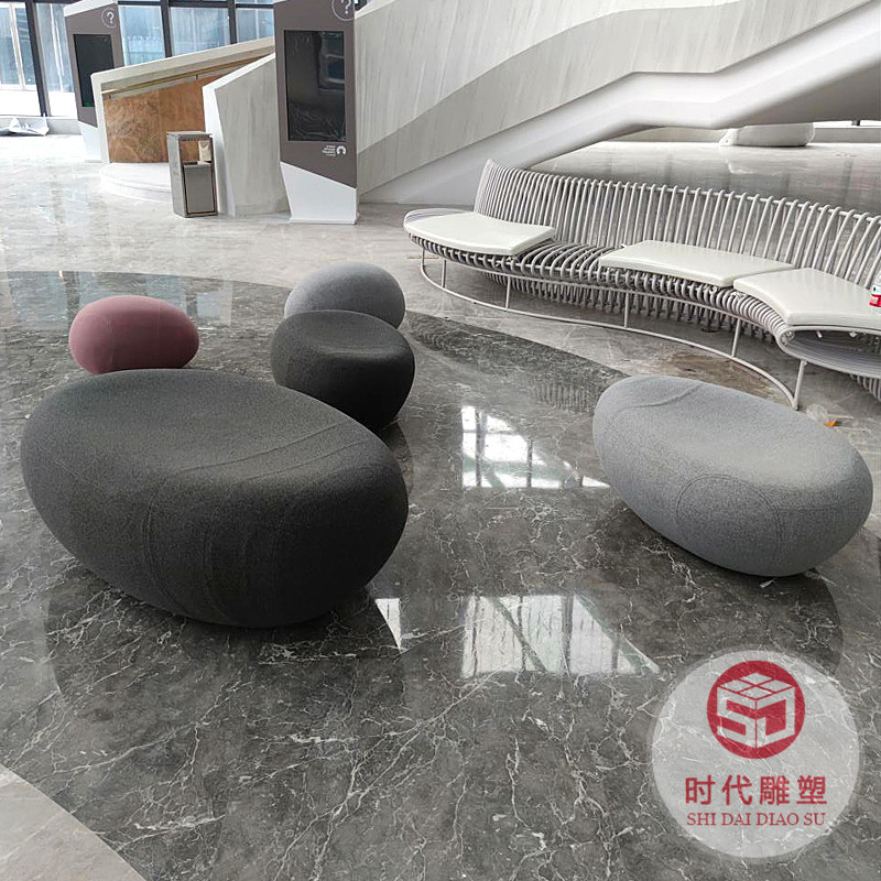 實(shí)木切片鏤空座椅商場(chǎng)定制戶外異形長條休閑椅玻璃鋼防腐花盆坐凳