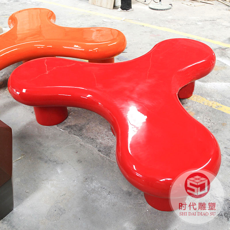 玻璃鋼休閑坐凳商場(chǎng)公共座椅戶外等候椅創(chuàng)意美陳景觀休息弧形椅子
