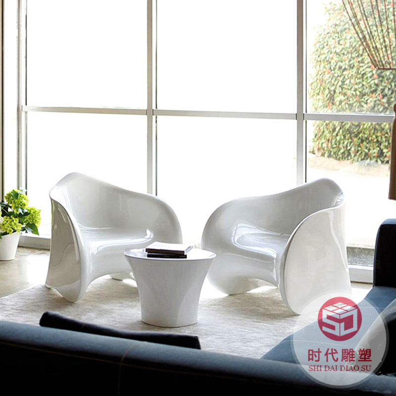 戶外公園小白人玻璃鋼卡通座椅商場休閑椅兒童區(qū)坐凳創(chuàng)意長椅